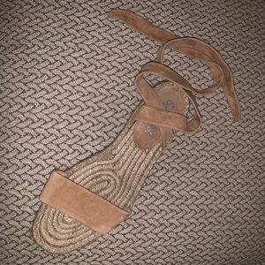 Splendid tan ankle wrap-up espadrille!